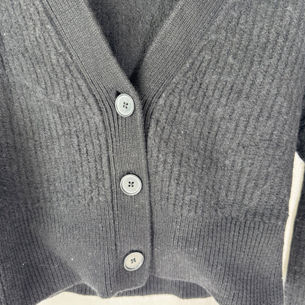 Aritzia Babaton Black‎ 100% Wool V-Neck Cropped Sweater Sz M - Picture 4 of 8